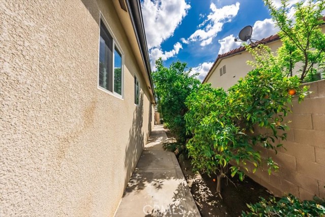 Image 52 of 24 For 1540 Golden Valley Way