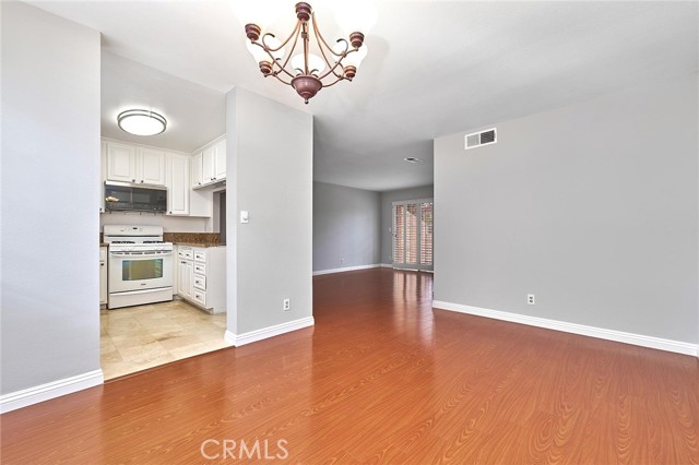 3101 Plaza Del Amo, Torrance CA: https://media.crmls.org/medias/00a208ab-d7b9-4f7f-927f-0d9c186d9253.jpg