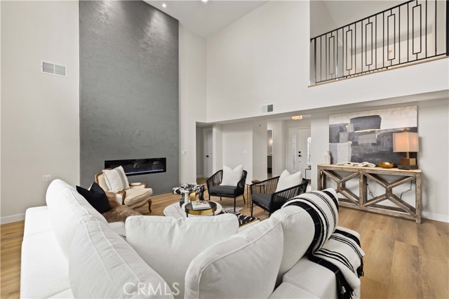 Detail Gallery Image 6 of 39 For 329 E Lago Lindo Rd, Palmdale,  CA 93550 - 3 Beds | 4 Baths