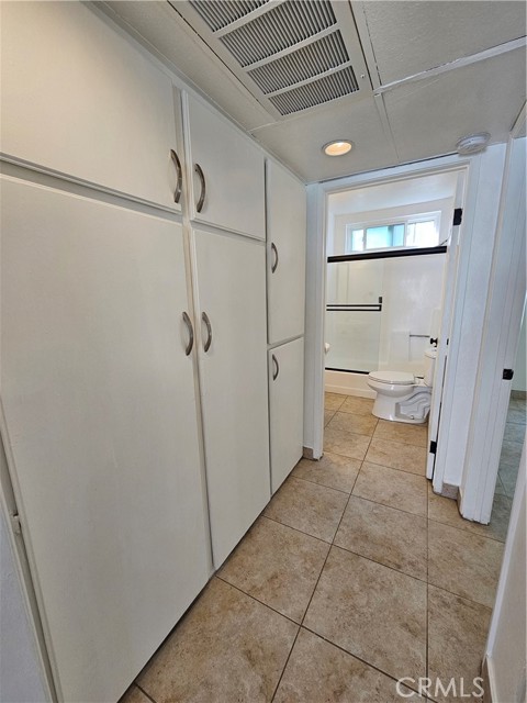 Detail Gallery Image 3 of 7 For 10037 Samoa Ave #6,  Tujunga,  CA 91042 - 1 Beds | 1 Baths