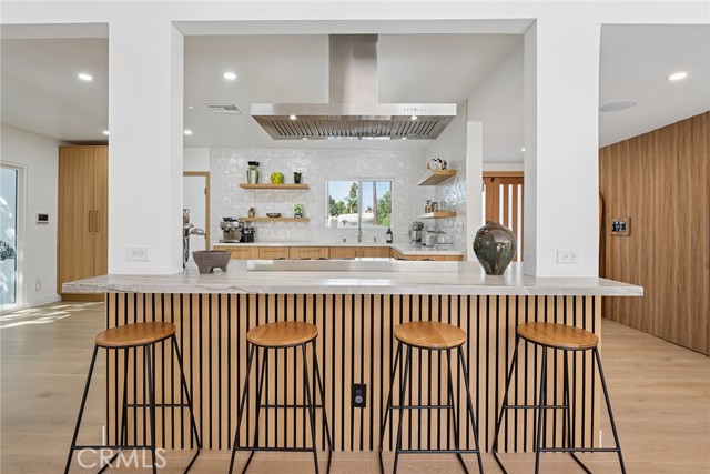 Detail Gallery Image 21 of 53 For 5700 El Canon Ave, Woodland Hills,  CA 91367 - 3 Beds | 3 Baths