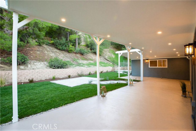 Detail Gallery Image 4 of 21 For 17350 Firma Ct, Granada Hills,  CA 91344 - 3 Beds | 2 Baths