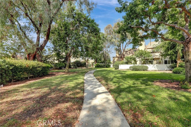 905 Powell Court, Costa Mesa CA: https://media.crmls.org/medias/00a399f0-f654-46f0-8ece-c0845556f9f4.jpg