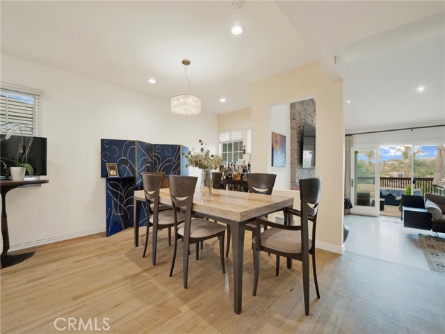 Detail Gallery Image 7 of 27 For 10335 Orton Ave, Los Angeles,  CA 90064 - 3 Beds | 2/1 Baths