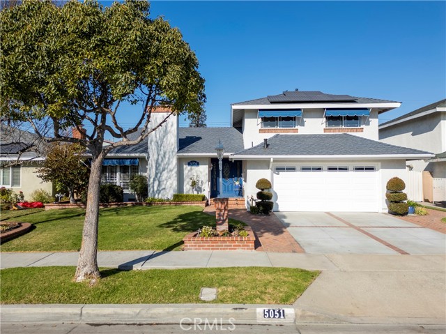 Detail Gallery Image 6 of 17 For 5051 Canterbury Dr, Cypress,  CA 90630 - 4 Beds | 2/1 Baths