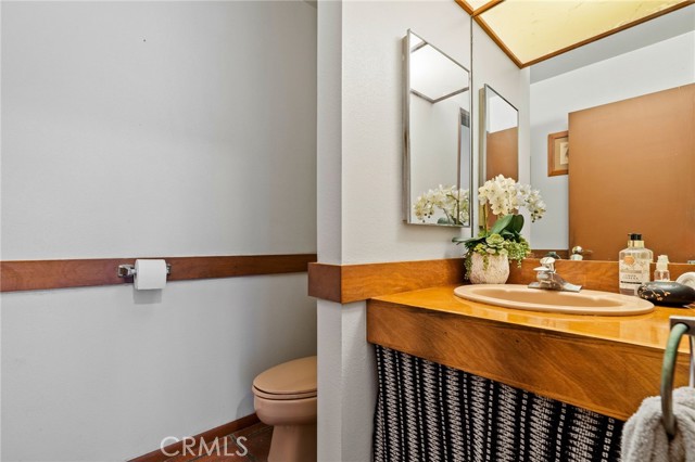 Detail Gallery Image 22 of 53 For 3902 Legend Cir, Huntington Beach,  CA 92649 - 6 Beds | 2/1 Baths