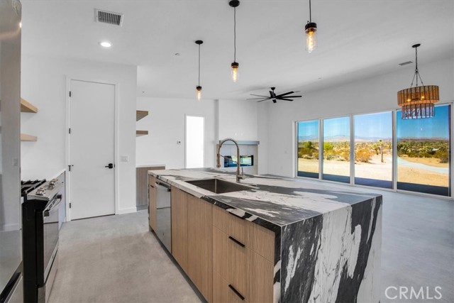 Detail Gallery Image 5 of 58 For 4273 Inez Ave, Yucca Valley,  CA 92284 - 3 Beds | 2 Baths