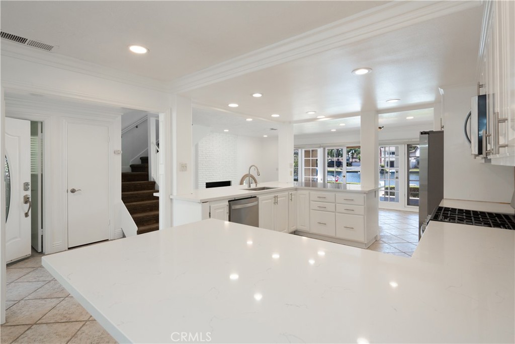 00a692b7 E65a 4e12 9e48 492fb9c0adc7