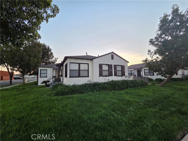 Front Image Thumbnail for CRDW26022367