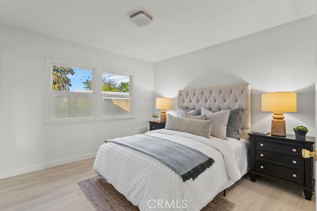 Detail Gallery Image 9 of 18 For 15122 Capetown Ln, Huntington Beach,  CA 92647 - 4 Beds | 2 Baths