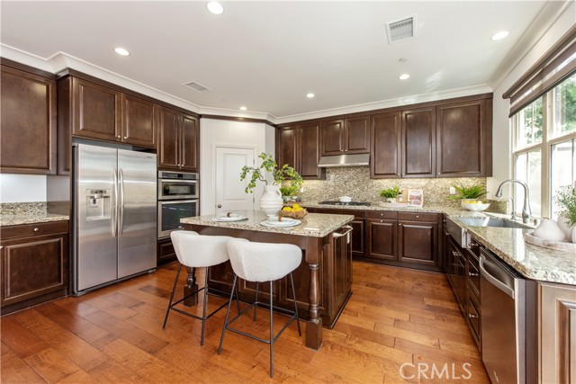 Detail Gallery Image 4 of 36 For 238 Shelbourne, Irvine,  CA 92620 - 4 Beds | 4 Baths