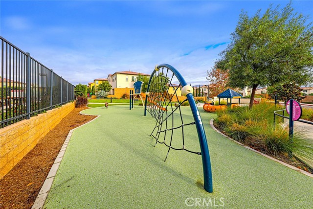 Detail Gallery Image 26 of 31 For 2824 Villa Catalonia Ct, Corona,  CA 92881 - 3 Beds | 2/1 Baths