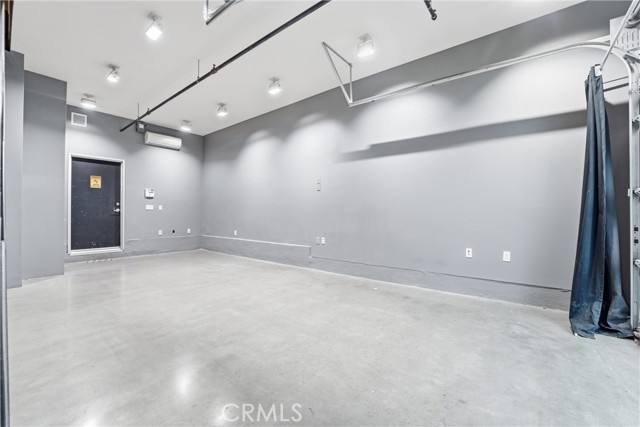 Detail Gallery Image 6 of 29 For 911 E Santa Ana, Santa Ana,  CA 92701 - 1 Beds | 2/1 Baths