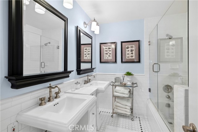 Detail Gallery Image 14 of 21 For 540 De Anza Dr, Corona Del Mar,  CA 92625 - 4 Beds | 3/1 Baths