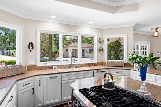 Detail Gallery Image 14 of 61 For 25472 Rapid Falls Rd, Laguna Hills,  CA 92653 - 4 Beds | 3/1 Baths
