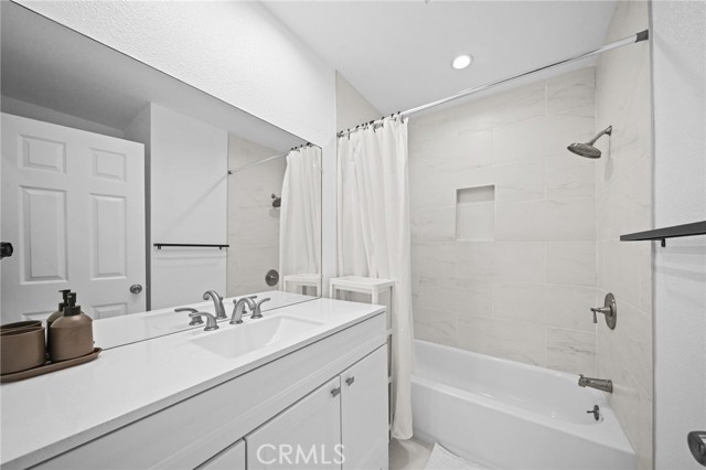 Detail Gallery Image 14 of 51 For 1440 Veteran Ave #241,  Los Angeles,  CA 90024 - 1 Beds | 1 Baths