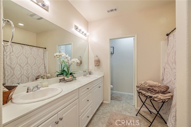2534 Mapleleaf Terrace, Palmdale CA: https://media.crmls.org/medias/00ab3b40-925f-4d24-af14-d85a0e7ae6ec.jpg