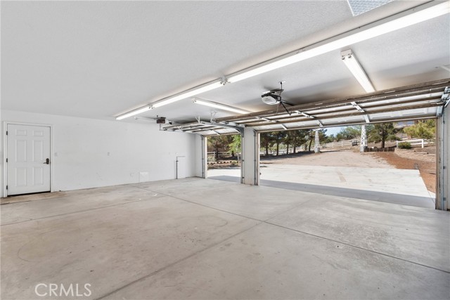 Detail Gallery Image 34 of 43 For 9153 Kittering Rd, Oak Hills,  CA 92344 - 4 Beds | 2 Baths