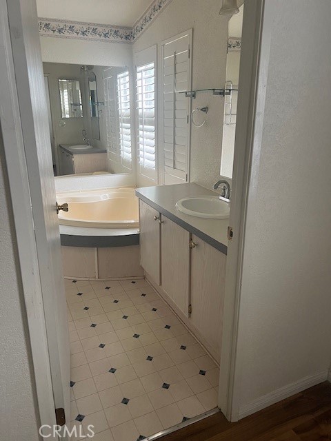 Detail Gallery Image 11 of 17 For 8811 Canoga Ave #334,  Canoga Park,  CA 91304 - 3 Beds | 2 Baths