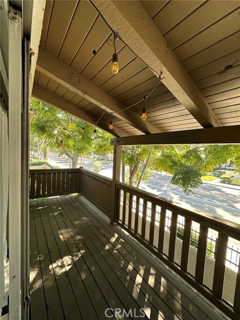 Detail Gallery Image 1 of 37 For 1345 Cabrillo Park Dr #S04,  Santa Ana,  CA 92701 - 1 Beds | 1 Baths