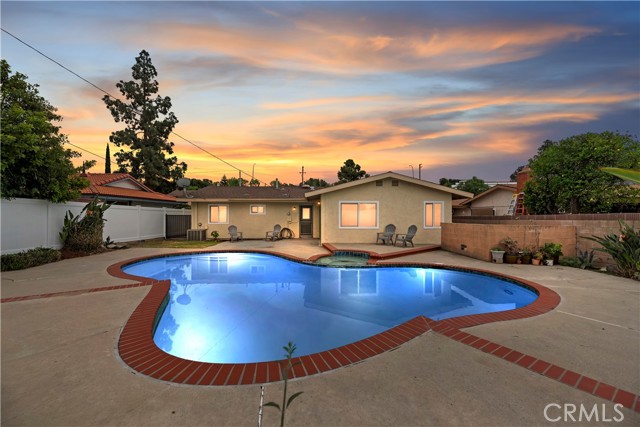 20869 Moonlake Street, Walnut CA: https://media.crmls.org/medias/00acd25b-77d4-43de-ac6e-3cc77a386008.jpg