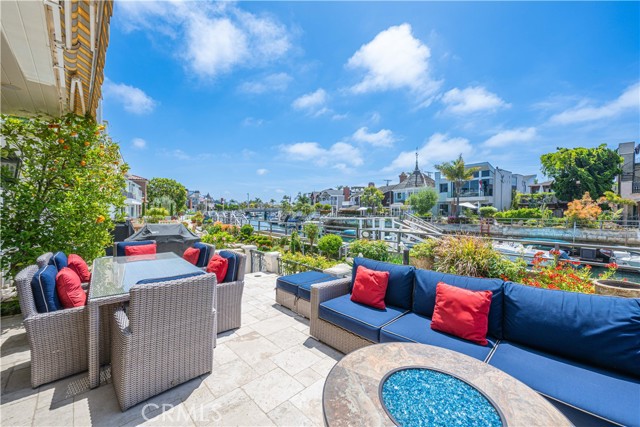59 Rivo Alto Canal, Long Beach CA: https://media.crmls.org/medias/00ad292b-ae64-4933-a7c7-33fde496c05b.jpg
