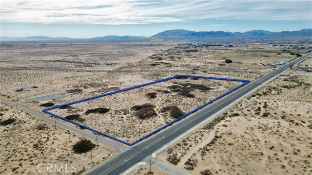 Detail Gallery Image 5 of 20 For 204 Adobe Rd, Twentynine Palms,  CA 92277 - – Beds | – Baths