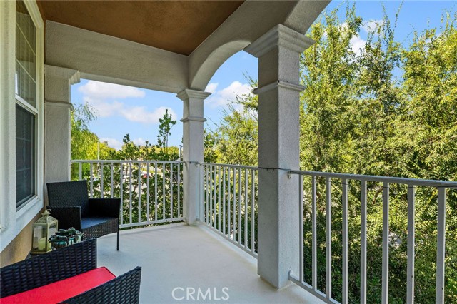 Detail Gallery Image 4 of 41 For 24014 Bridgeport Ln #42,  Valencia,  CA 91355 - 3 Beds | 3 Baths