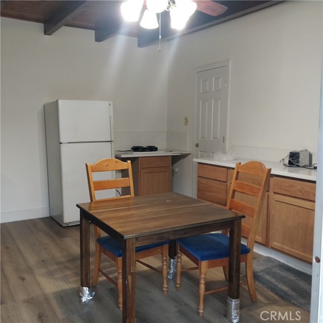 19144 Erwin Street, Tarzana (los Angeles), CA, 91335 19144 Erwin Street, Tarzana (los Angeles), CA, 91335