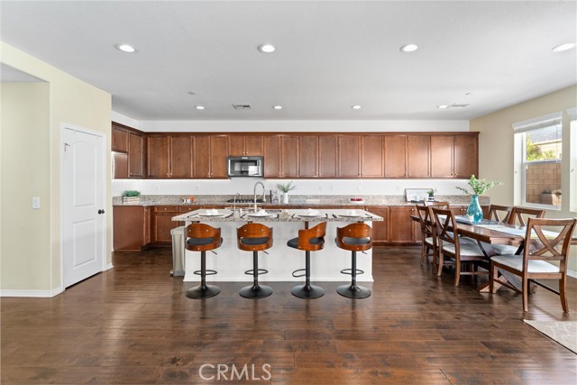 Detail Gallery Image 12 of 44 For 17012 Hal Ln, Fontana,  CA 92336 - 3 Beds | 2/1 Baths