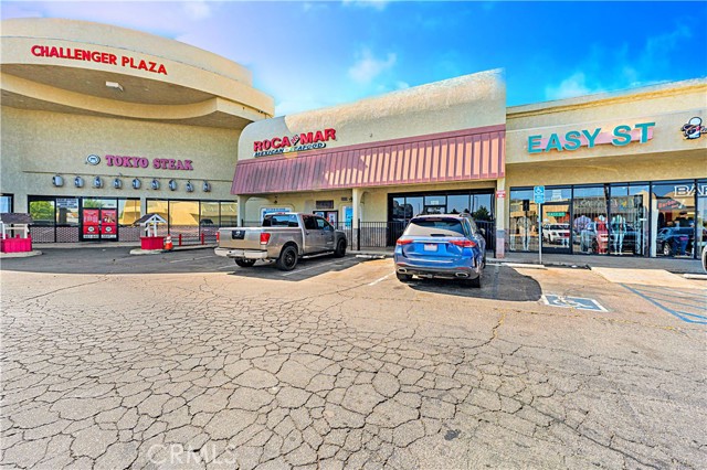 1020 E K E Avenue, Lancaster CA: https://media.crmls.org/medias/00b1412b-657f-436c-9ece-1f8cdc53222b.jpg