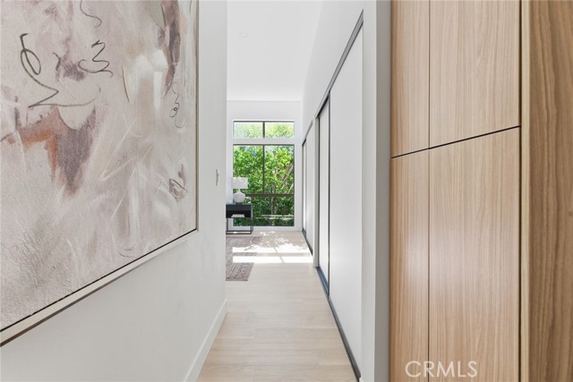Detail Gallery Image 21 of 37 For 10820 Holman Ave #204,  Los Angeles,  CA 90024 - 2 Beds | 2 Baths