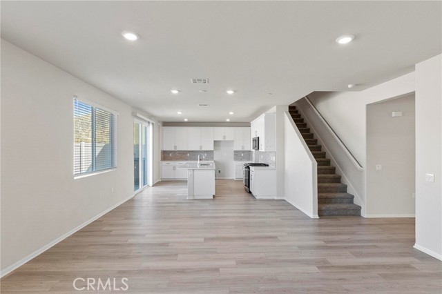 19409 Brush Creek Way, Lake Elsinore CA: https://media.crmls.org/medias/00b1c6dd-571a-4888-90bf-2ae916f5dec7.jpg