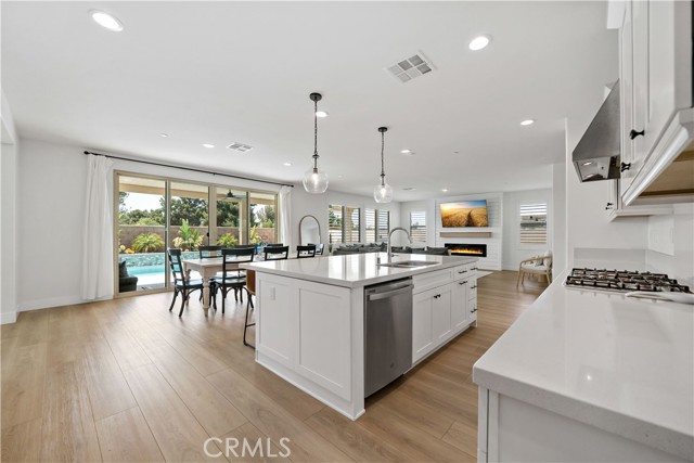 Detail Gallery Image 16 of 72 For 34171 Willow Stone St, Murrieta,  CA 92563 - 5 Beds | 3 Baths