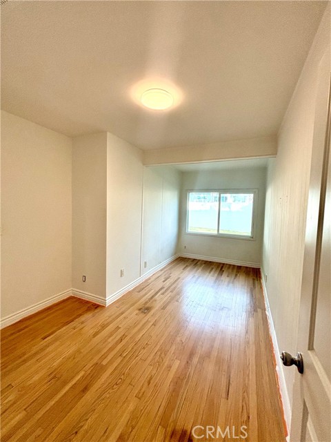 Detail Gallery Image 15 of 19 For 6454 Baird, Reseda,  CA 91335 - 4 Beds | 2/1 Baths