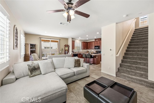 Detail Gallery Image 12 of 51 For 3826 Bur Oak, San Bernardino,  CA 92407 - 4 Beds | 3 Baths