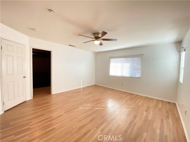Image 13 of 21 For 15605 Lasselle Street 6