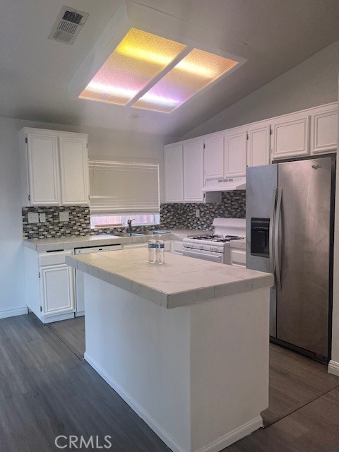 Detail Gallery Image 7 of 12 For 44316 Olive, Hemet,  CA 92544 - 3 Beds | 2 Baths