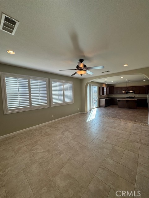 29101 Springshores Drive, Menifee CA: https://media.crmls.org/medias/00b2d60b-43d7-4f1b-8a2c-47310ff37133.jpg
