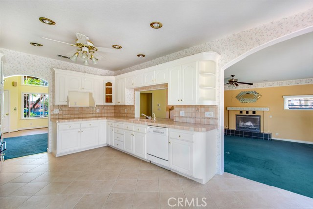 4520 Graywood Avenue, Long Beach CA: https://media.crmls.org/medias/00b31b74-db2a-46cb-abca-b63e3b180901.jpg