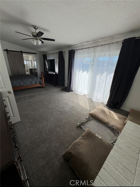 6801 Rycroft Drive, Riverside CA: https://media.crmls.org/medias/00b31bda-0445-4711-b27b-51648afde936.jpg