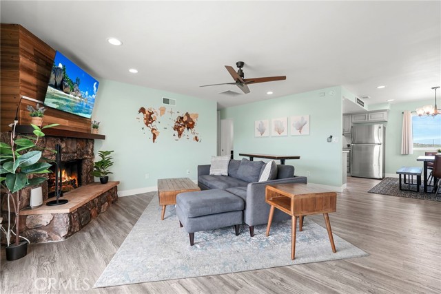 4941 Catamaran Street, Oxnard CA: https://media.crmls.org/medias/00b32877-40d3-4e8d-96f8-69d77c3f8638.jpg