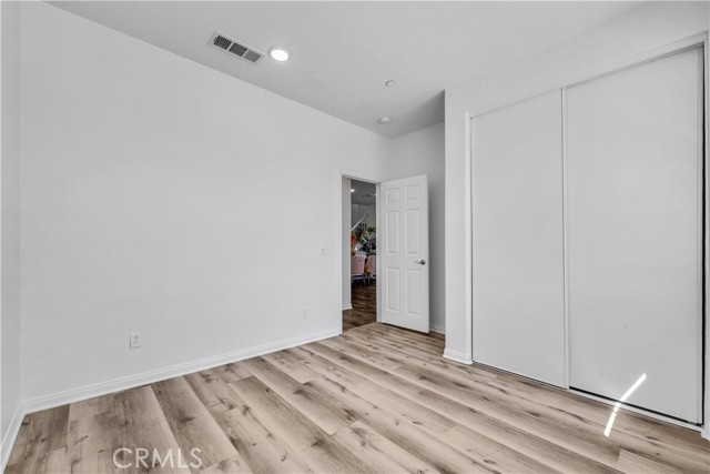 5855 Silveira Street, Eastvale CA: https://media.crmls.org/medias/00b32ce5-e2f3-4fc9-a7da-5a5a9cbc74e9.jpg