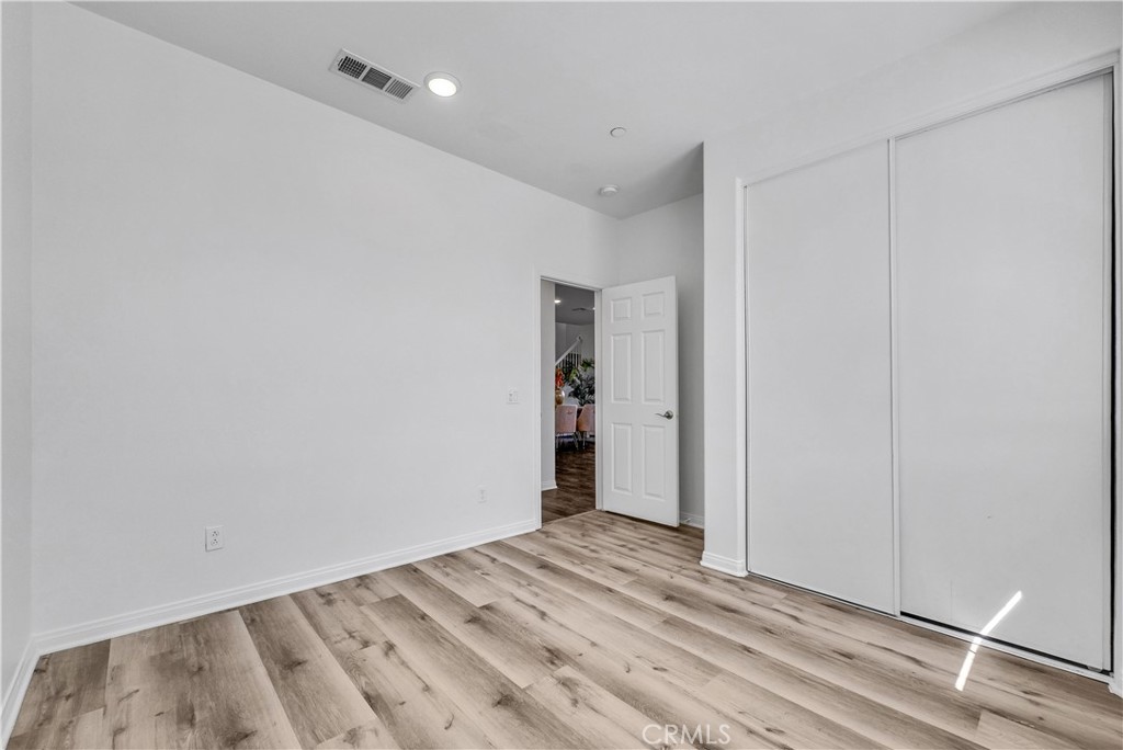 MLS #OC25151215 img 8