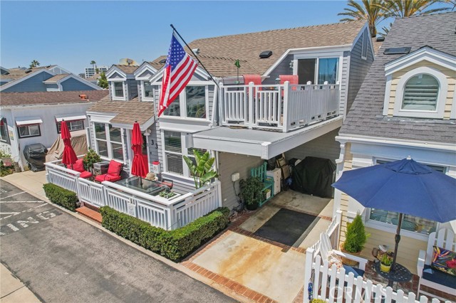 Detail Gallery Image 34 of 55 For 33 El Paseo St, Newport Beach,  CA 92663 - 2 Beds | 2 Baths