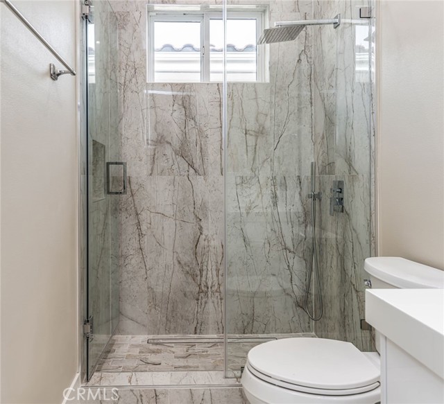 Detail Gallery Image 37 of 40 For 10168 Lightbreeze Cir, Huntington Beach,  CA 92646 - 5 Beds | 5/1 Baths