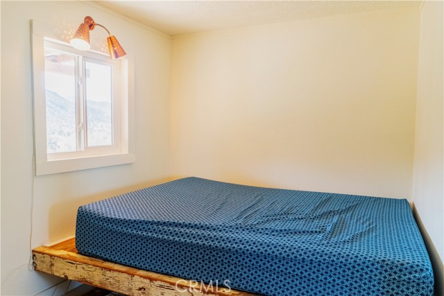 48317 Burns Canyon Road, Pioneertown CA: https://media.crmls.org/medias/00b4a423-e8e3-455c-a1f2-dbf6864bb058.jpg