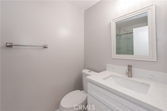 385 Stanford Court, Irvine CA: https://media.crmls.org/medias/00b4fde6-97de-4267-a225-a090796b5081.jpg