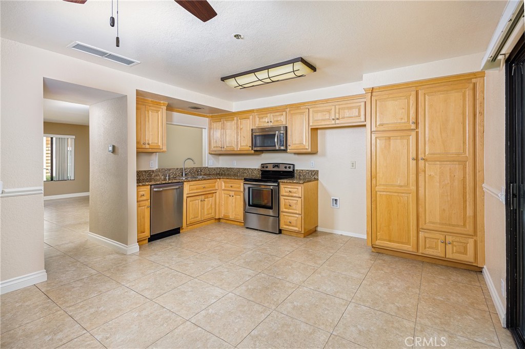 00b5fc7d D972 4143 A206 60a0f2e66a00