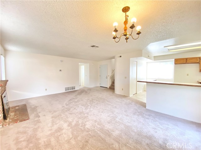 11369 Weinhart Court, Moreno Valley CA: https://media.crmls.org/medias/00b61c8c-16d8-4ff6-9b32-4e22b09f13d5.jpg